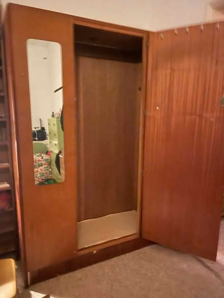 Photo of free Large wardrobe (Queens Park CH3) #2