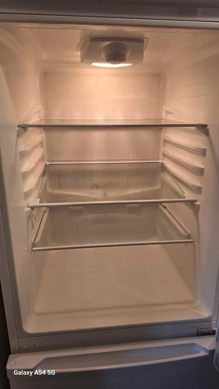 Photo of free Beko Fridge Freezer. (Tottenham N17) #3