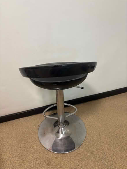 Photo of free Black bar stool (Richmond TW10) #4