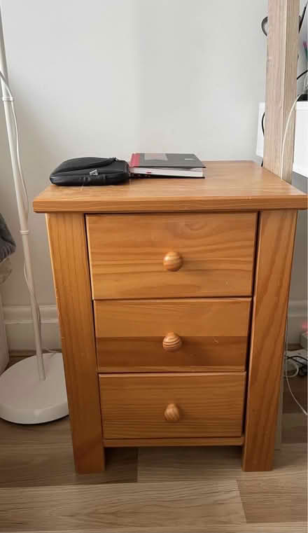 Photo of free desk + bedside table (SW9. Lambeth) #4