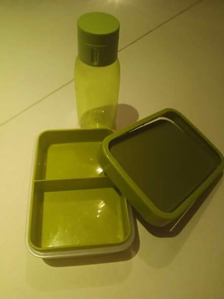 Photo of free Lunch set (Thornton heath) #2