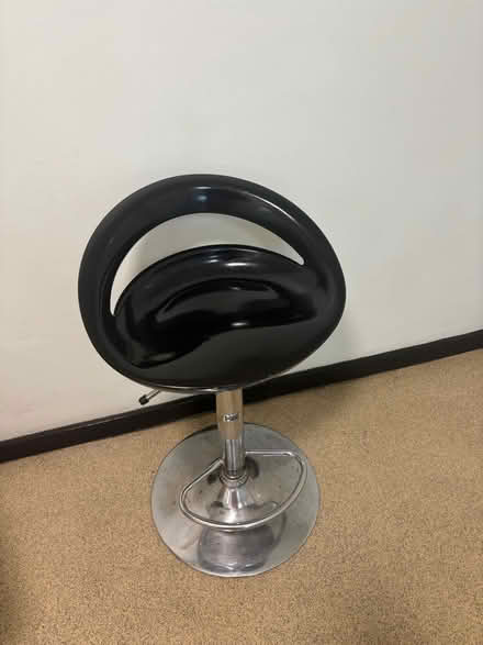 Photo of free Black bar stool (Richmond TW10) #3