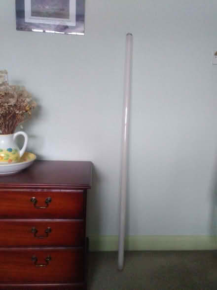 Photo of free fluorescent tube - white (Hazel Grove SK7) #1
