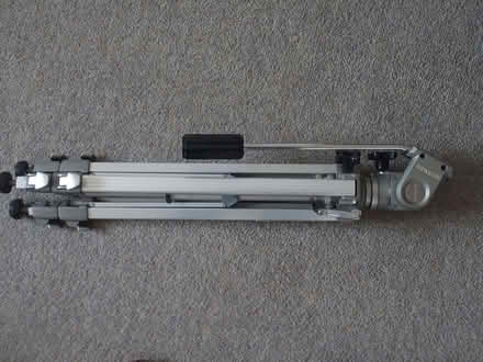 Photo of free Heavy duty tripod (Roe Green AL10) #1