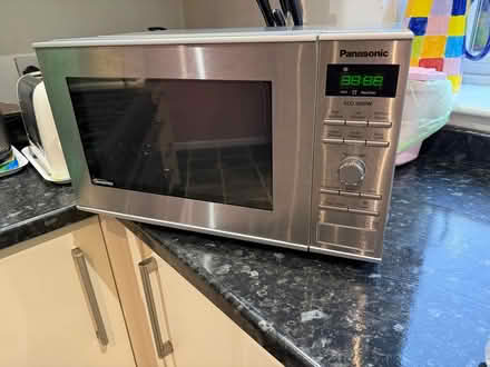 Photo of free Microwave 1000W Panasonic (Marshalswick AL4) #1