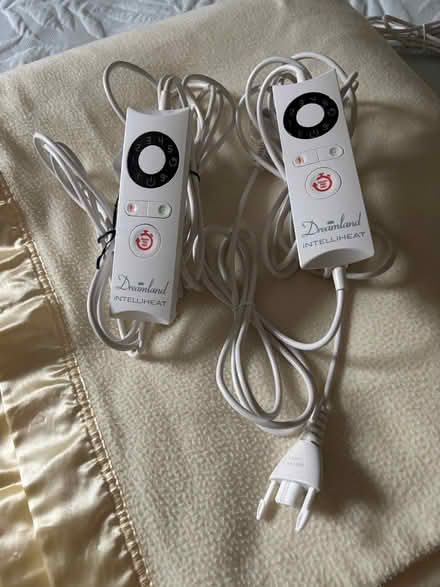 Photo of free Dreamland Electric Overblanket (Luthrie KY15) #2