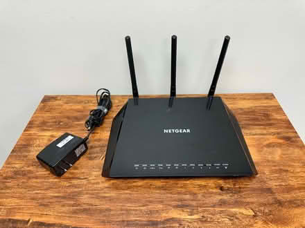 Photo of free DD-WRT 3.0 Netgear 1750 WiFi Router (Long Grove) #2