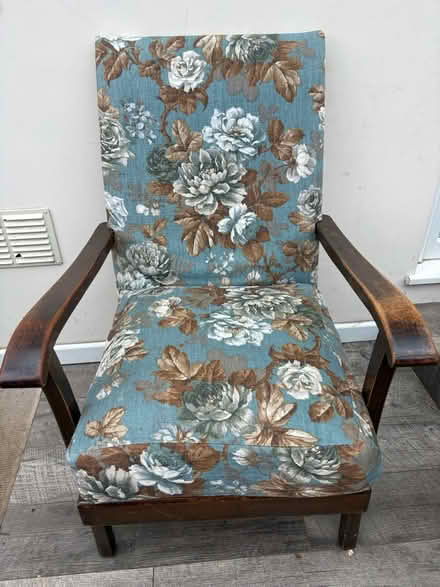 Photo of free Lovely old chair (Wotton-under-edge GL12) #1