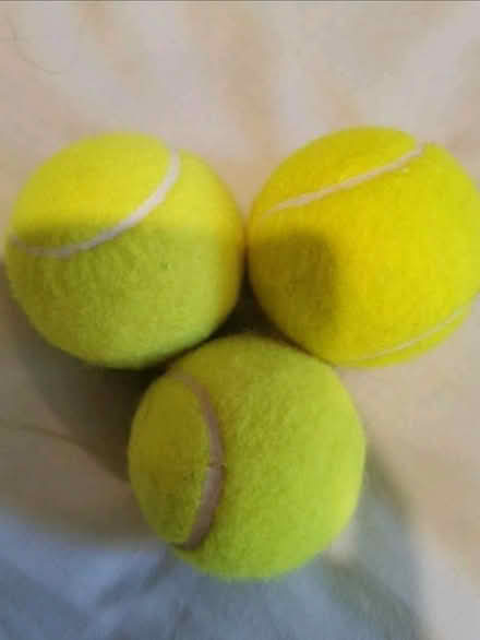 Photo of Tennis balls (Norton Lees S8) #1