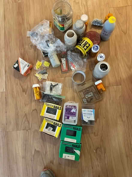 Photo of free hand tools, screws,nails,nuts/bolts (Arlington Center) #3