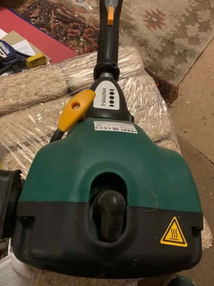 Photo of free A few small engines - 2 strokes (Brough CA17) #1