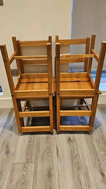 Photo of free Table and chairs (SS120FL) #1