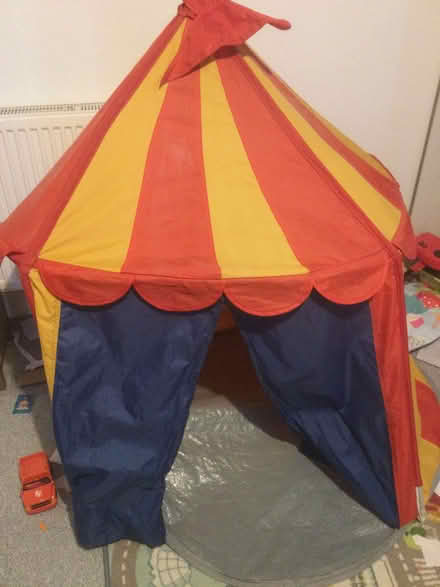 Photo of free Children's play tent (St Andrew's BS6) #1