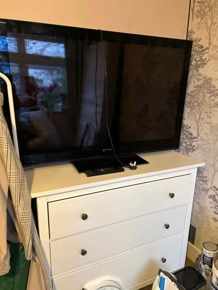 Photo of free Sony Bravia TV and remote (Harrow HA3) #1