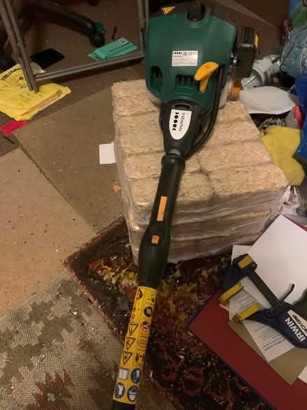 Photo of free A few small engines - 2 strokes (Brough CA17) #2