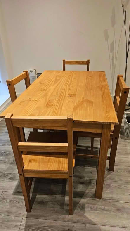 Photo of free Table and chairs (SS120FL) #2