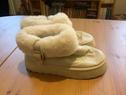 Photo of free Fur lined boots. Women’s size 3- 3 1/2 (White City W10) #1