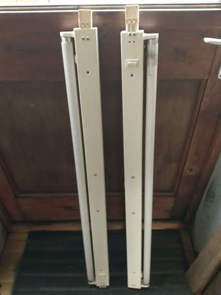 Photo of free Fluorescent Lights (Presteigne LD8) #1