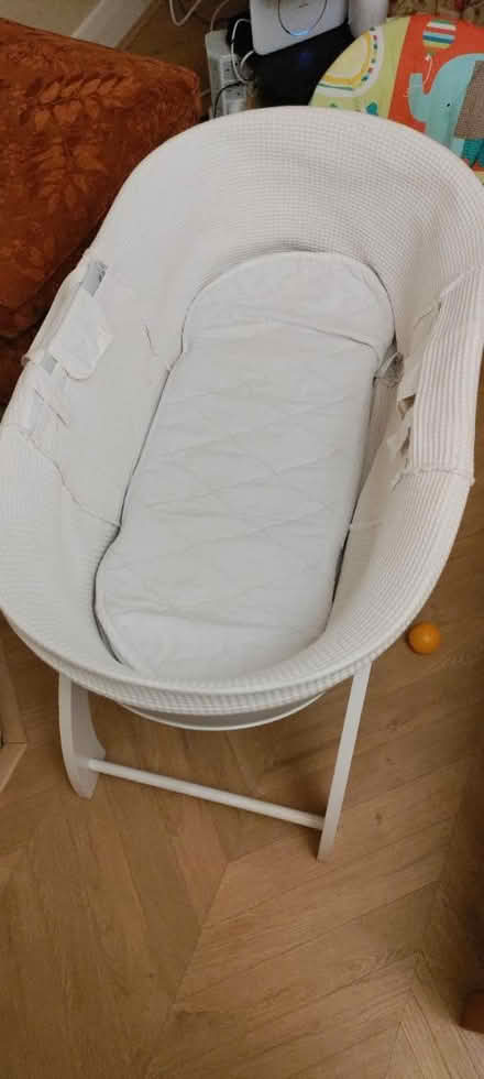 Photo of free Moses basket (BR4) #1