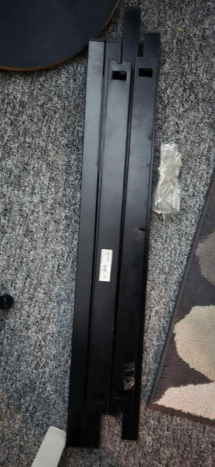 Photo of free Office Desk (IG3 8EX) #2