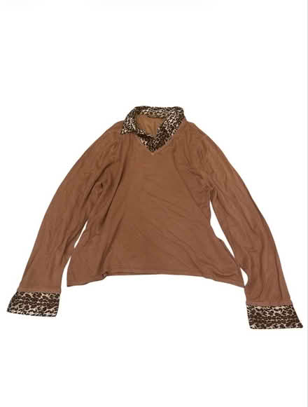 Photo of free Notations Woman’s Top (Brooklyn Storage) #1