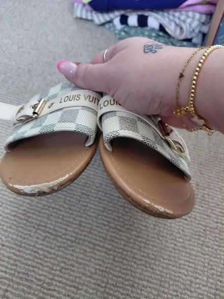 Photo of free Flip flopss size 6 (Bognor Regis - PO22) #2