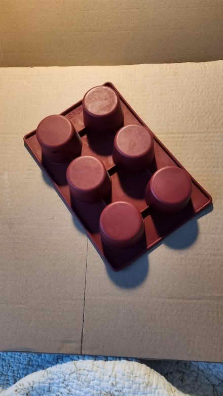 Photo of free Silicone nonstick muffin pan (Danforth and Greenwood) #2