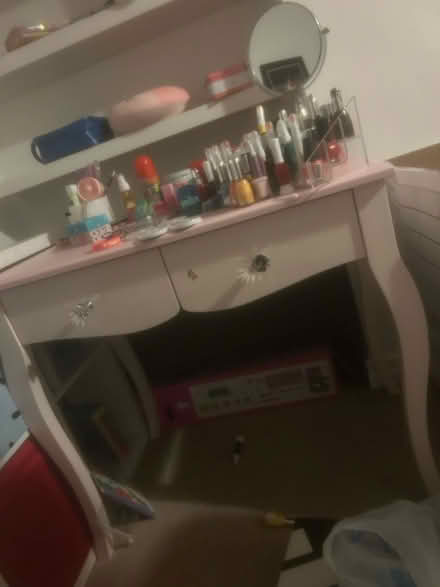 Photo of free Dressing table (DE74 2JL) #1