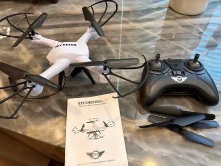 Photo of free Drone (Swan Terrace & Fort Hunt Rd) #1