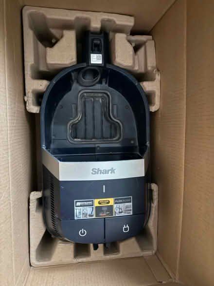 Photo of free for parts* shark cylinder vacuum (SE19) #1