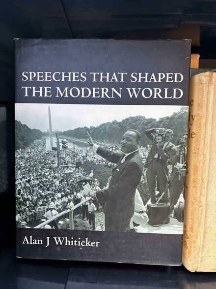 Photo of free Books—art, theater, nonfiction (Upper Mt Gravatt) #2