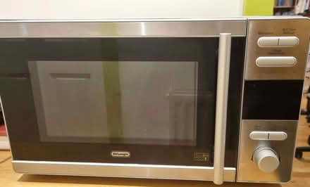 Photo of free DeLonghi microwave (Datchworth Green SG3) #1