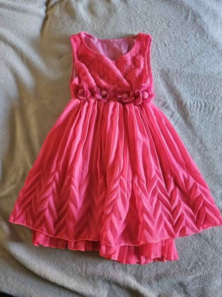 Photo of free Girl's clothes 3/4 (CR0) #4