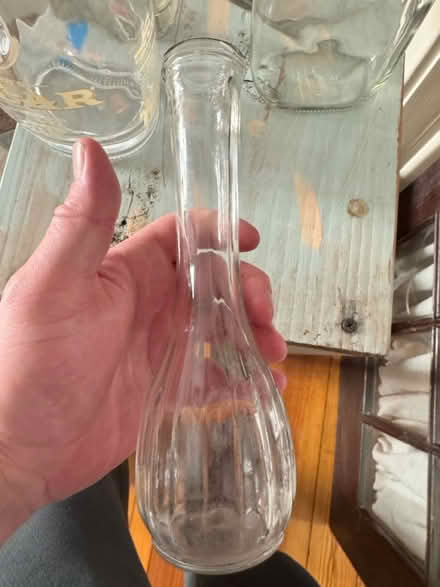Photo of free Glass bottles/vase (Woodridge (20018)) #3