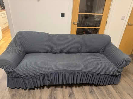 Photo of free 3 seaters sofa (Cholsey Meadows OX10) #3