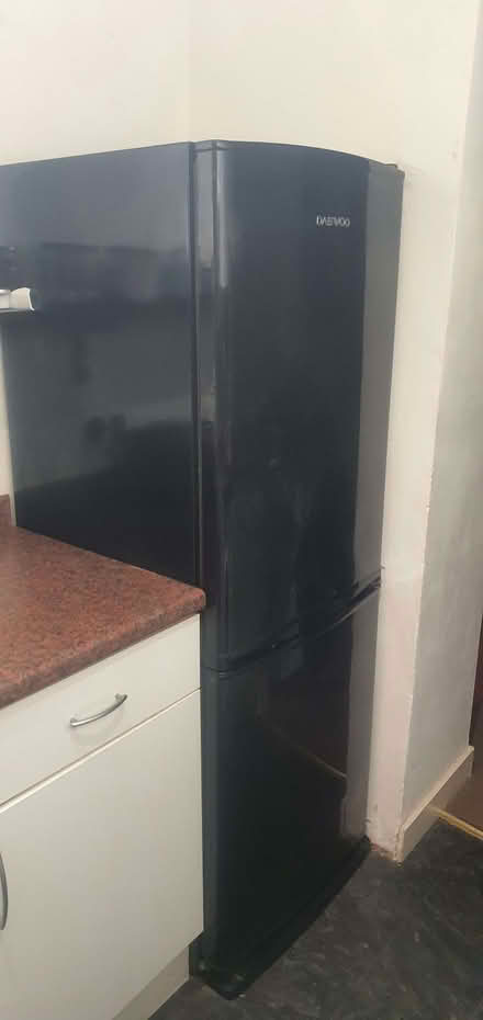 Photo of free Daewoo erf-337mb fridge freezer (Elmers End BR3) #1