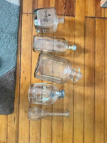 Photo of free Glass bottles/vase (Woodridge (20018)) #1