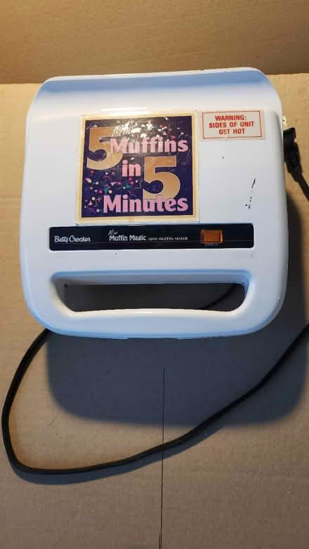 Photo of free Muffin maker - counter appliance (Danforth and Greenwood) #1