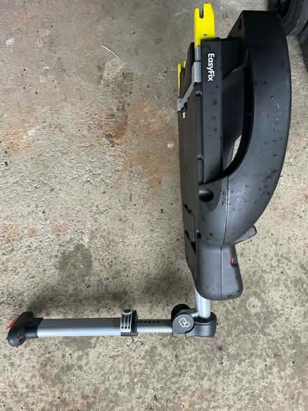 Photo of free Maxi cosi car seat (Hayle) #1