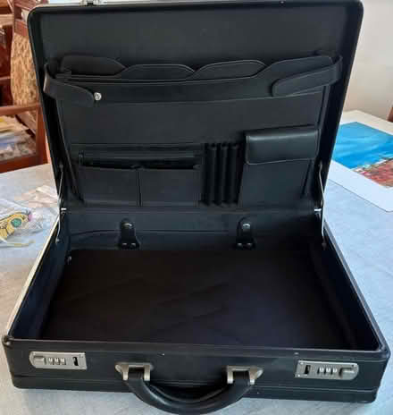 Photo of free Traditional briefcase. (Sainsburys GL52) #1