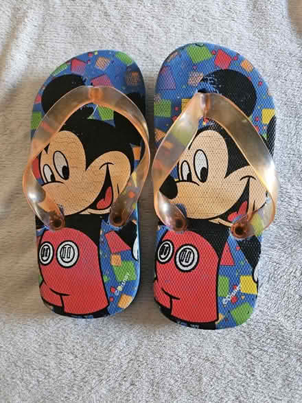 Photo of free Girl's clothes 3/4 (CR0) #2