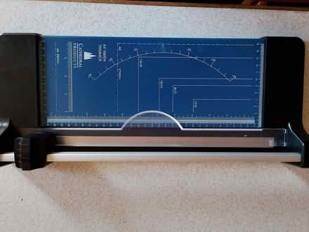 Photo of free A4 paper trimmer (Long Ashton BS41) #1