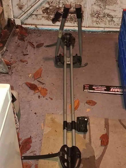 Photo of free Single bike carrier for car roof (Deal CT14) #1