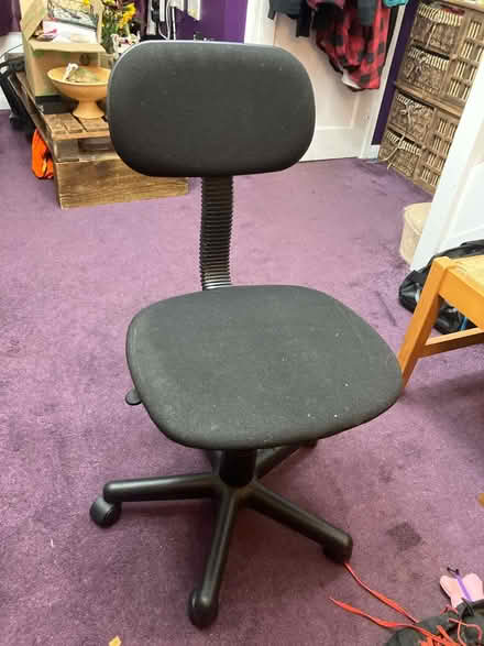Photo of free Desk chair (NW7 Bunns Lane) #1