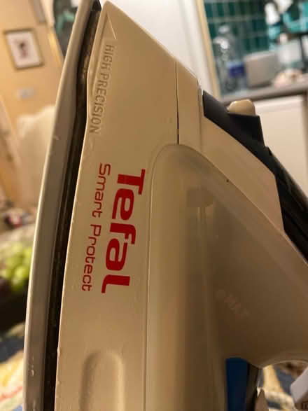 Photo of free Tefal Iron, not heating (Stroud Green N8) #2