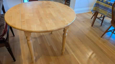 Photo of free Oak kitchen table (Phinney Ridge/Fremont) #1