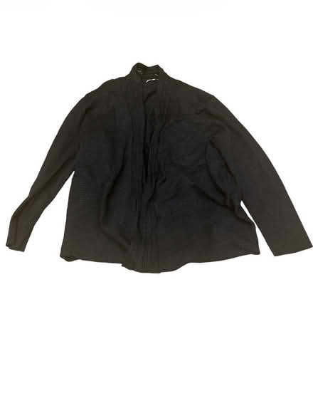 Photo of free Linda Matthews Woman’s Sweater (Brooklyn Storage) #1