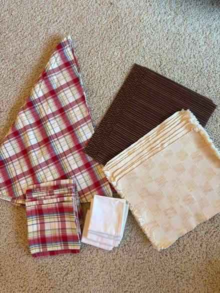 Photo of free Tablecloth, napkins, placemats (Hwy 76, Rancho Del Oro, O’side) #1