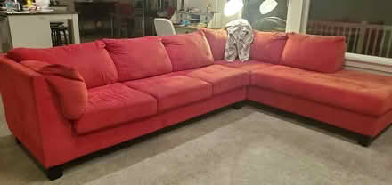 Photo of free Sectional with ottoman (Vineyard) #1