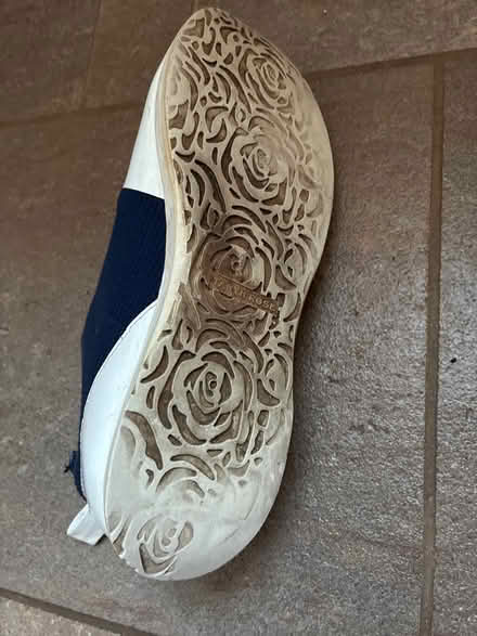 Photo of free Size 8 women’s sneakers (Near Friendship Heights metro) #2